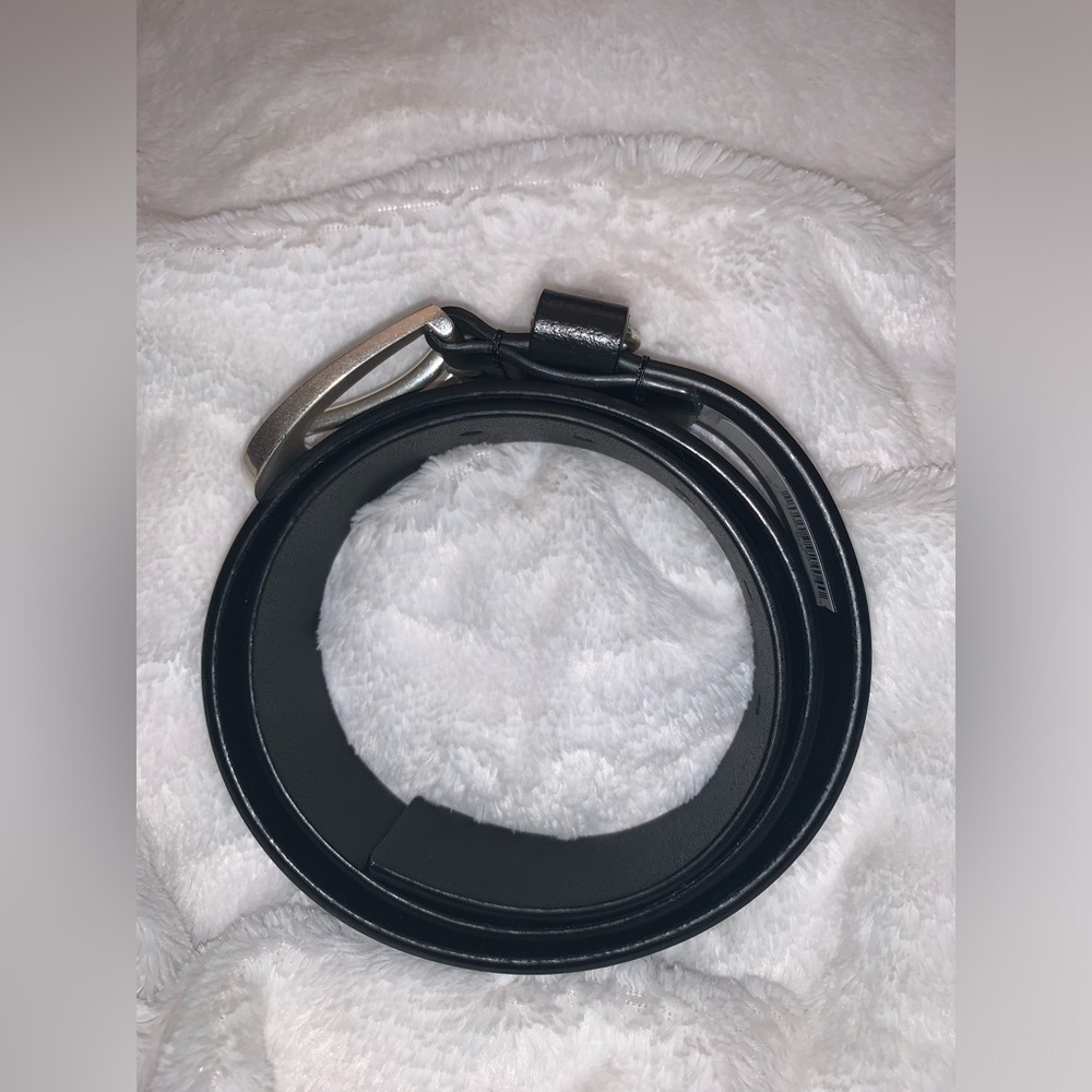 Michael Kors Leather Belt with MK Cutout Logo Disc Belt (Black/Silver; Small) - Picture 4 of 5